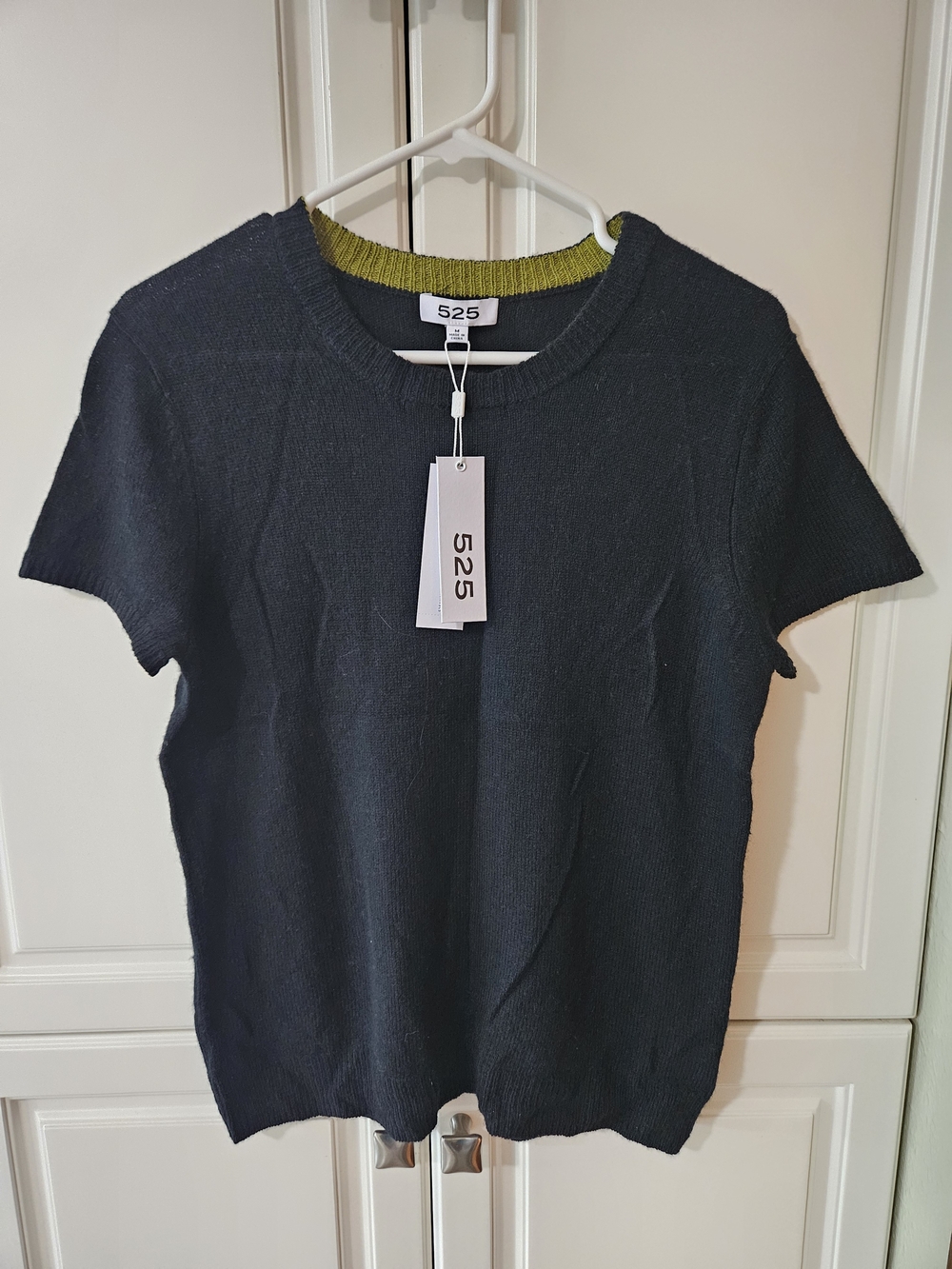 525 America Cashmere Black Short Sleeve Knit Sweater Minimalist Chic Preppy Luxe